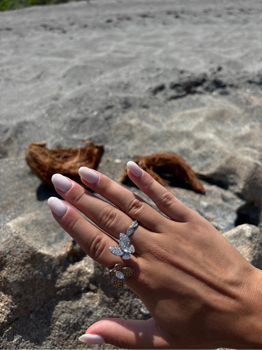 Elegant Silver Butterfly Cluster Ring - White